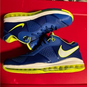 Size 13.5 - Nike LeBron 8 Low Sprite like new